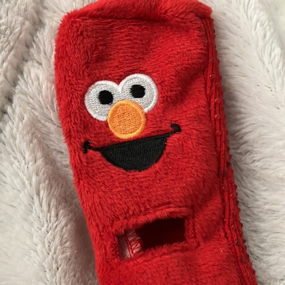 Sesame Street Elmo Wii Remote cover - Picture 1 of 5